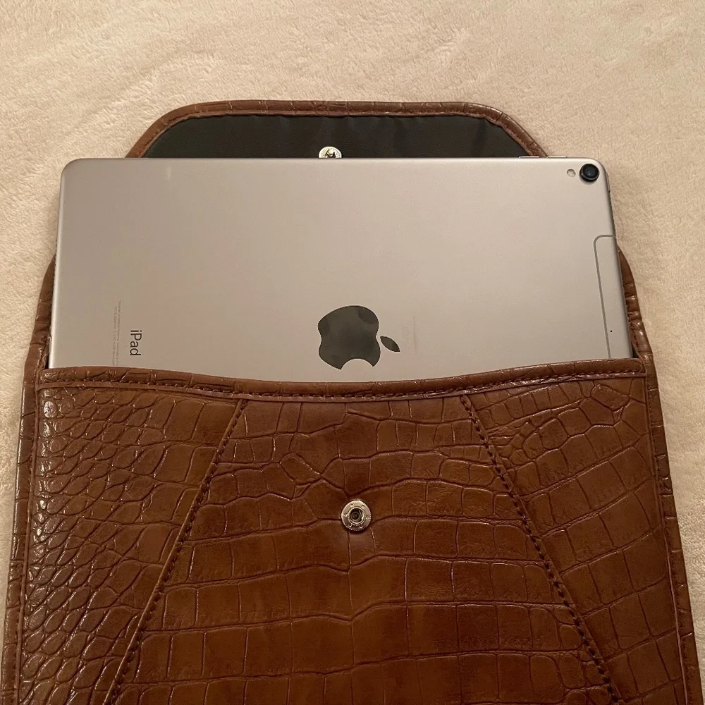 Protective Carry Case for Tablet / iPad EUC Vegan